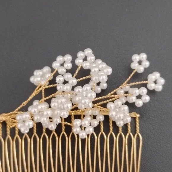Set Of 2 Elegant Goldtone and White Faux Pearl Hair Combs - Picture 3 of 3
